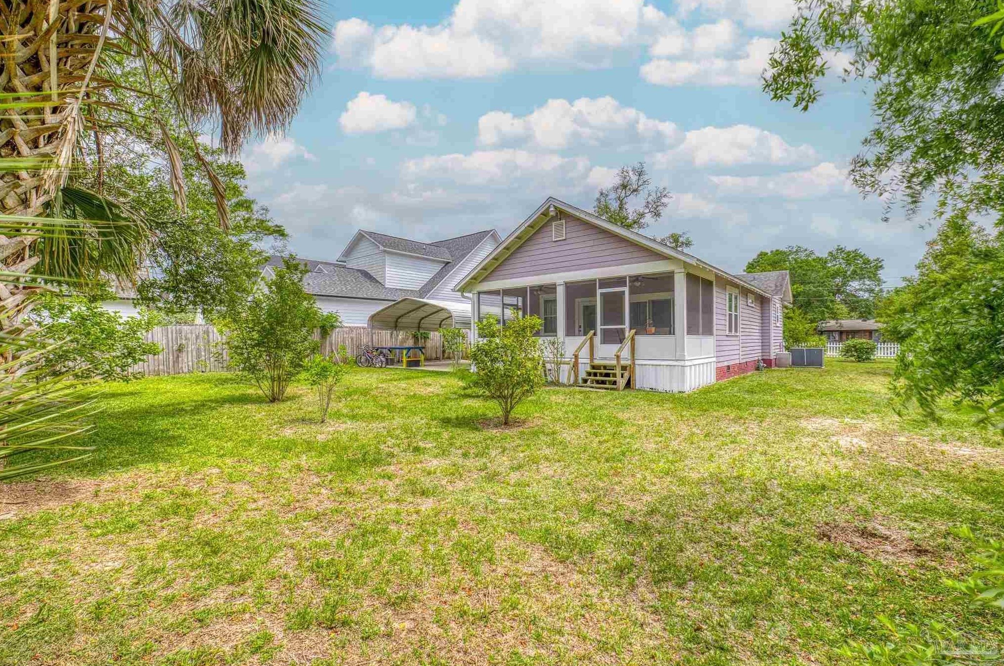 918 Hernandez St, Pensacola FL 32501-1933 exterior