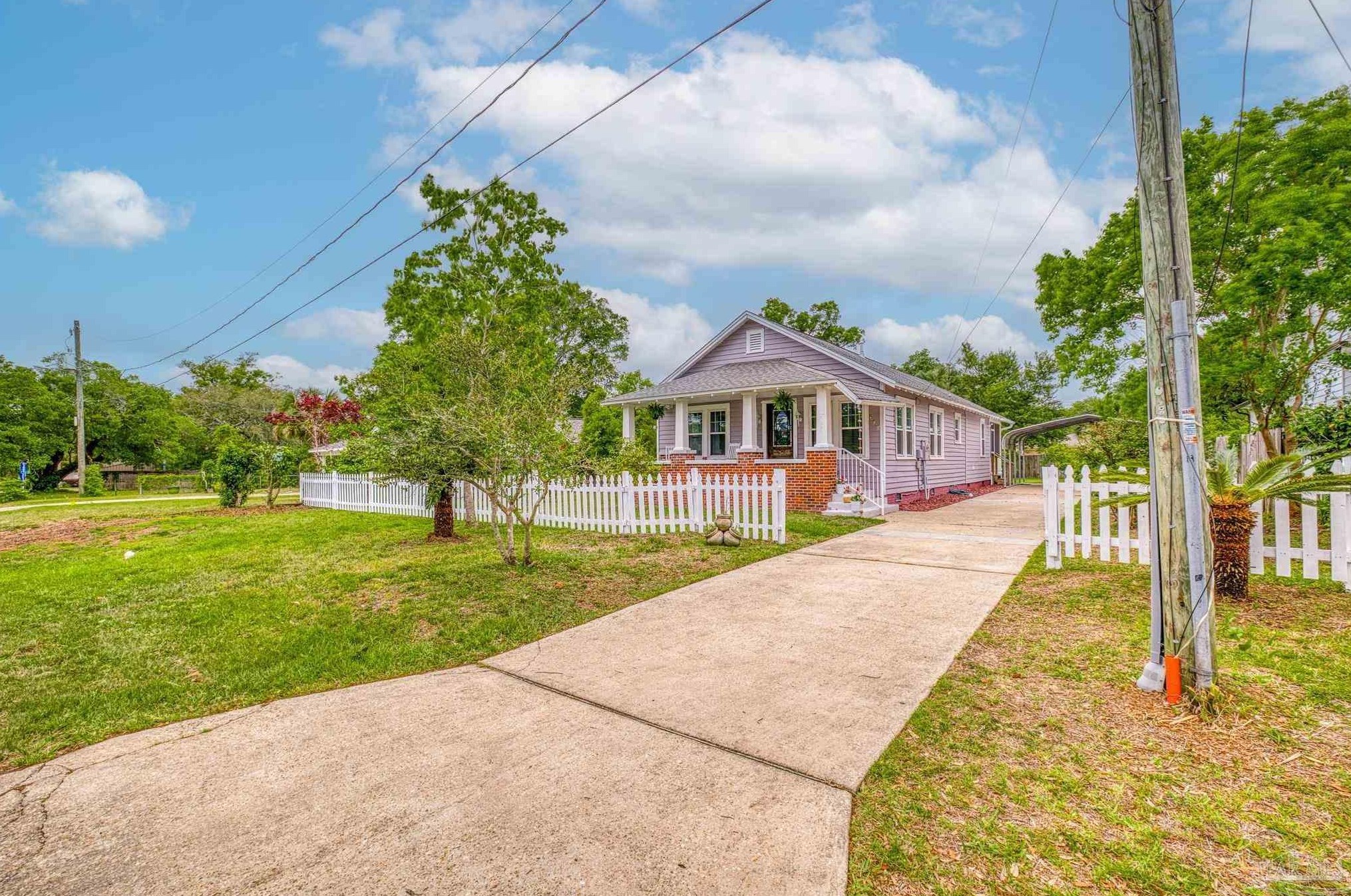 918 Hernandez St, Pensacola FL 32501-1933 exterior