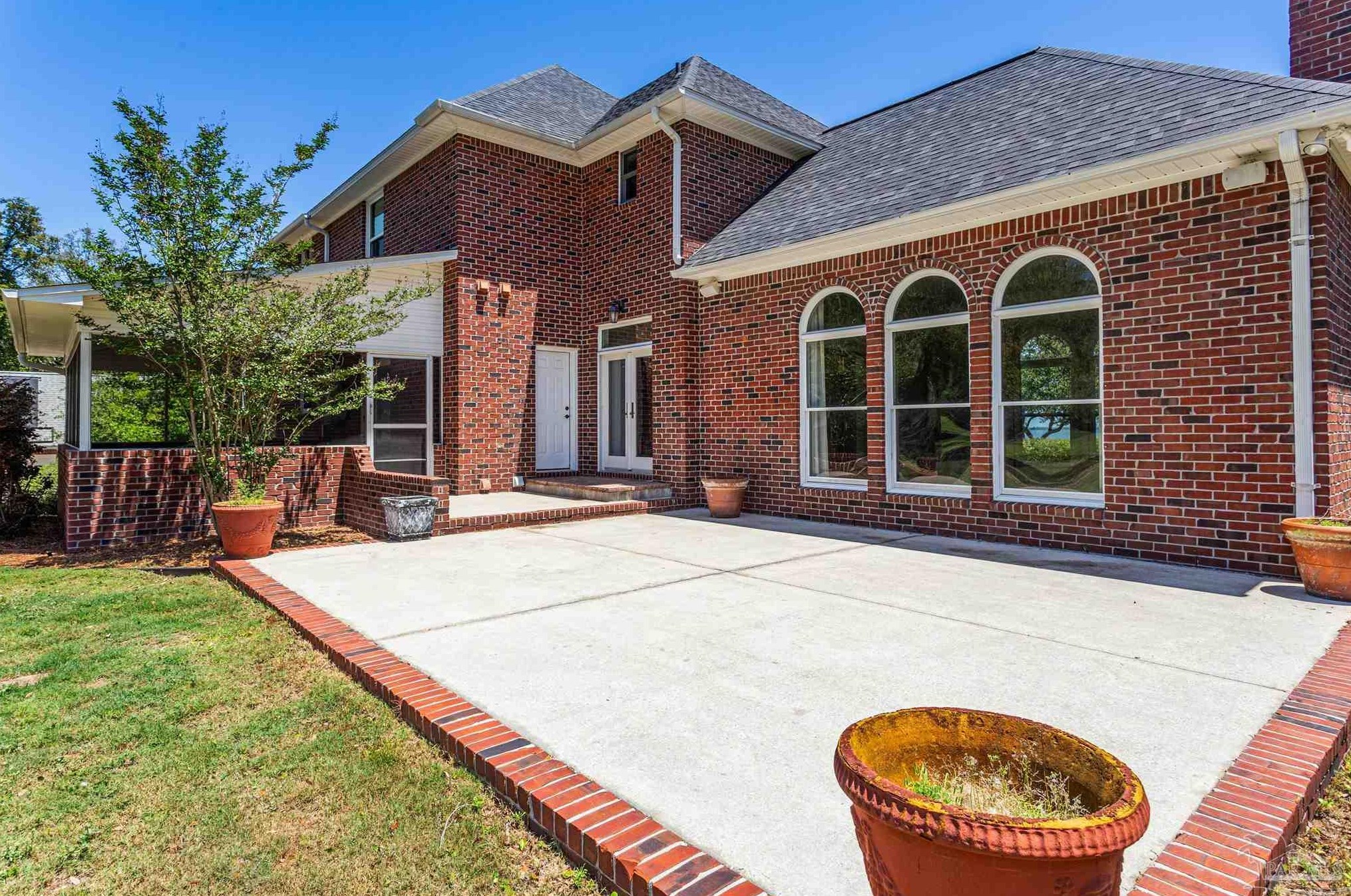 3829 Scenic Hwy, Pensacola FL  32504-9008 exterior