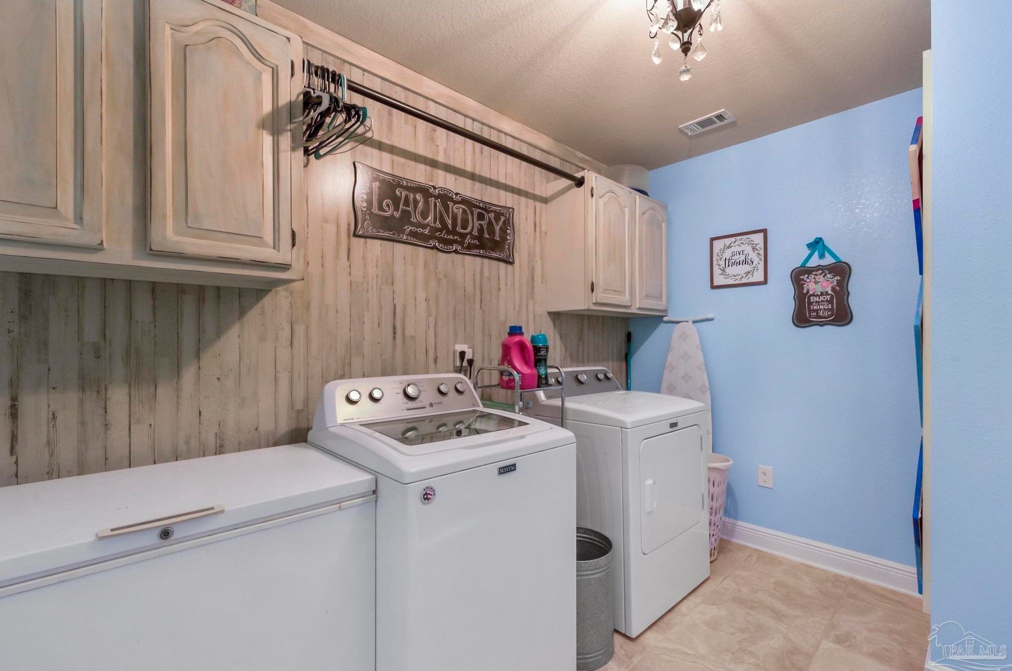 6102 Winchester Cir, Milton FL  32570-8914 exterior