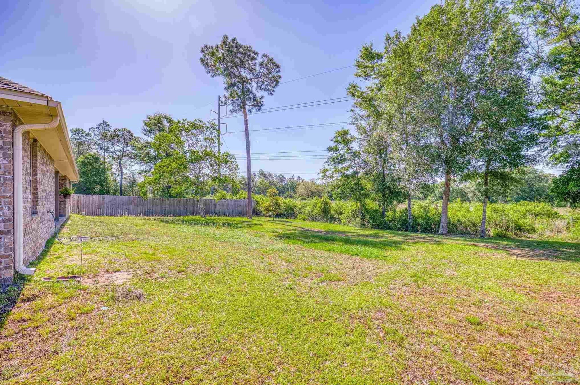 6102 Winchester Cir, Milton FL  32570-8914 exterior