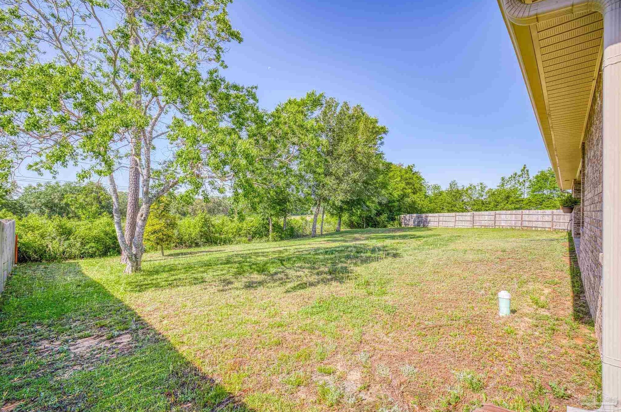 6102 Winchester Cir, Milton FL  32570-8914 exterior