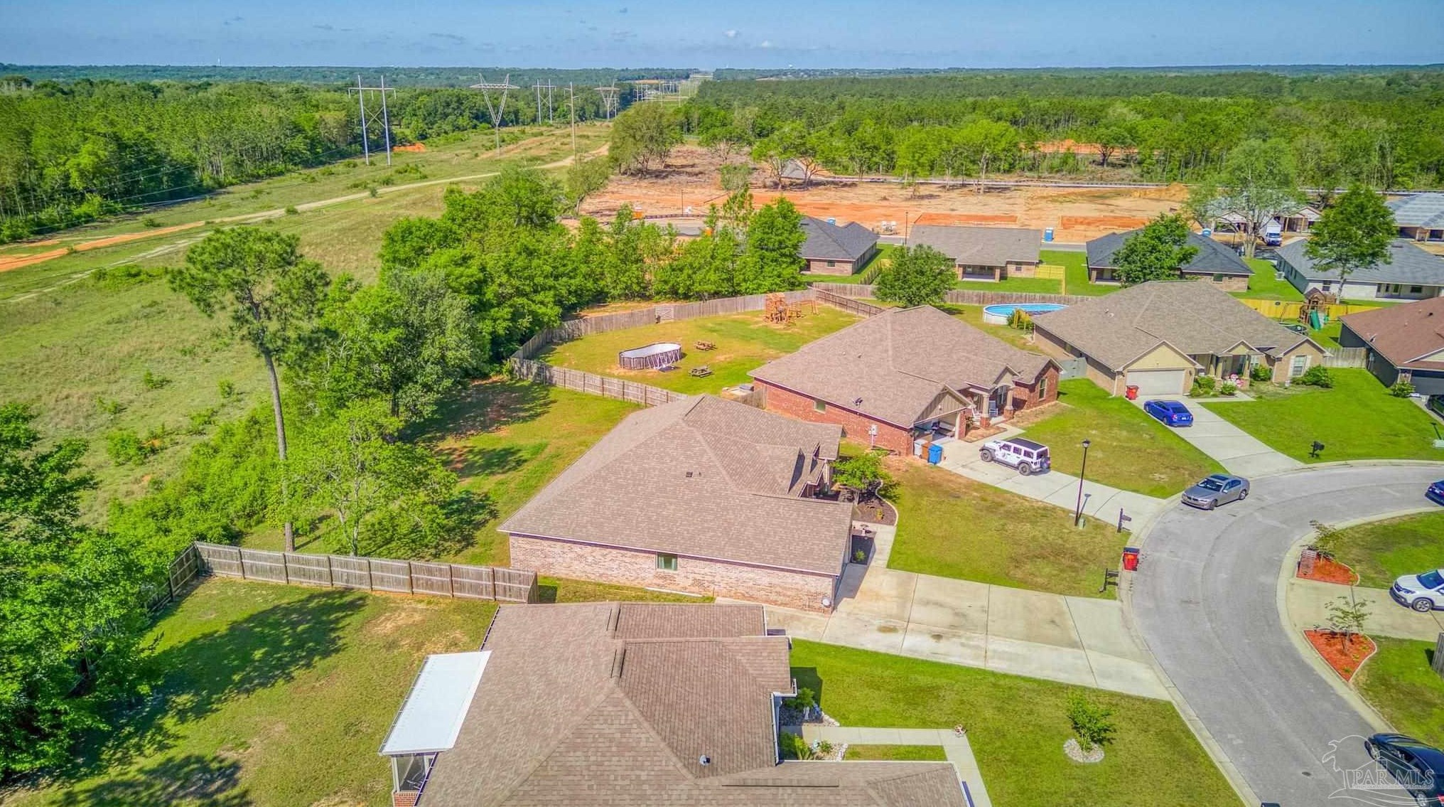 6102 Winchester Cir, Milton FL  32570-8914 exterior