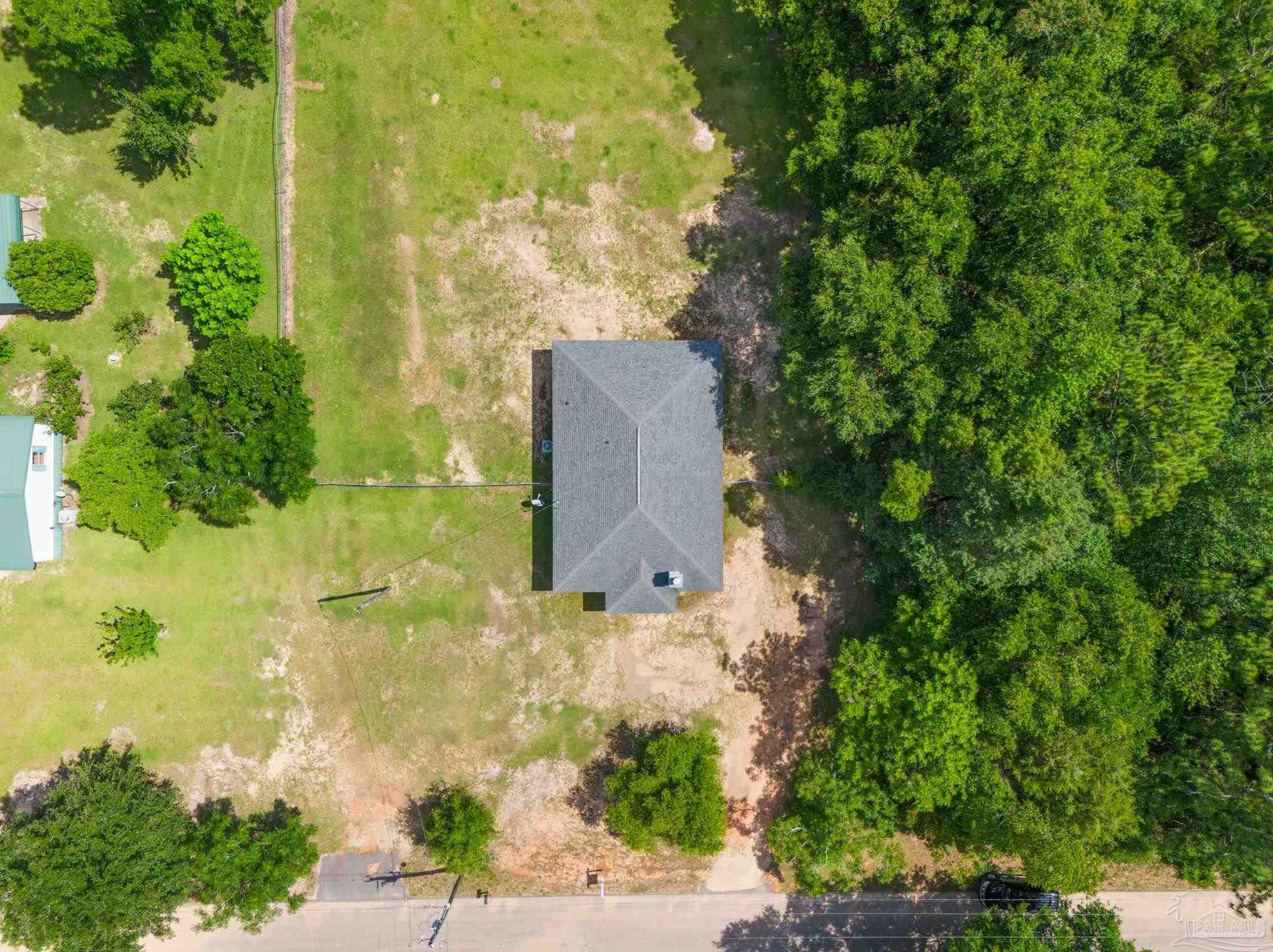 8553 Honeybee Ln, Milton FL  32583-2511 exterior