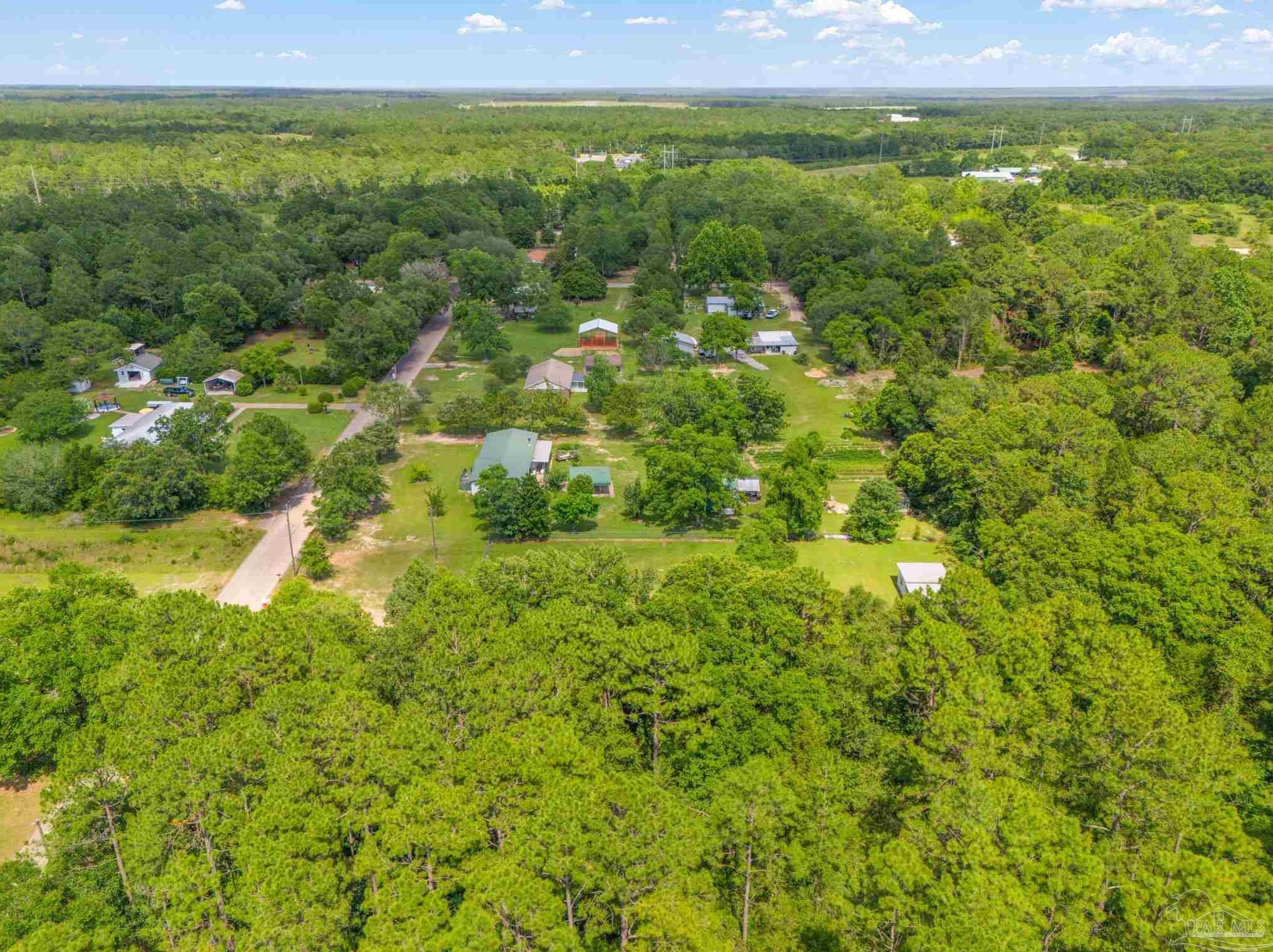 8553 Honeybee Ln, Milton FL  32583-2511 exterior