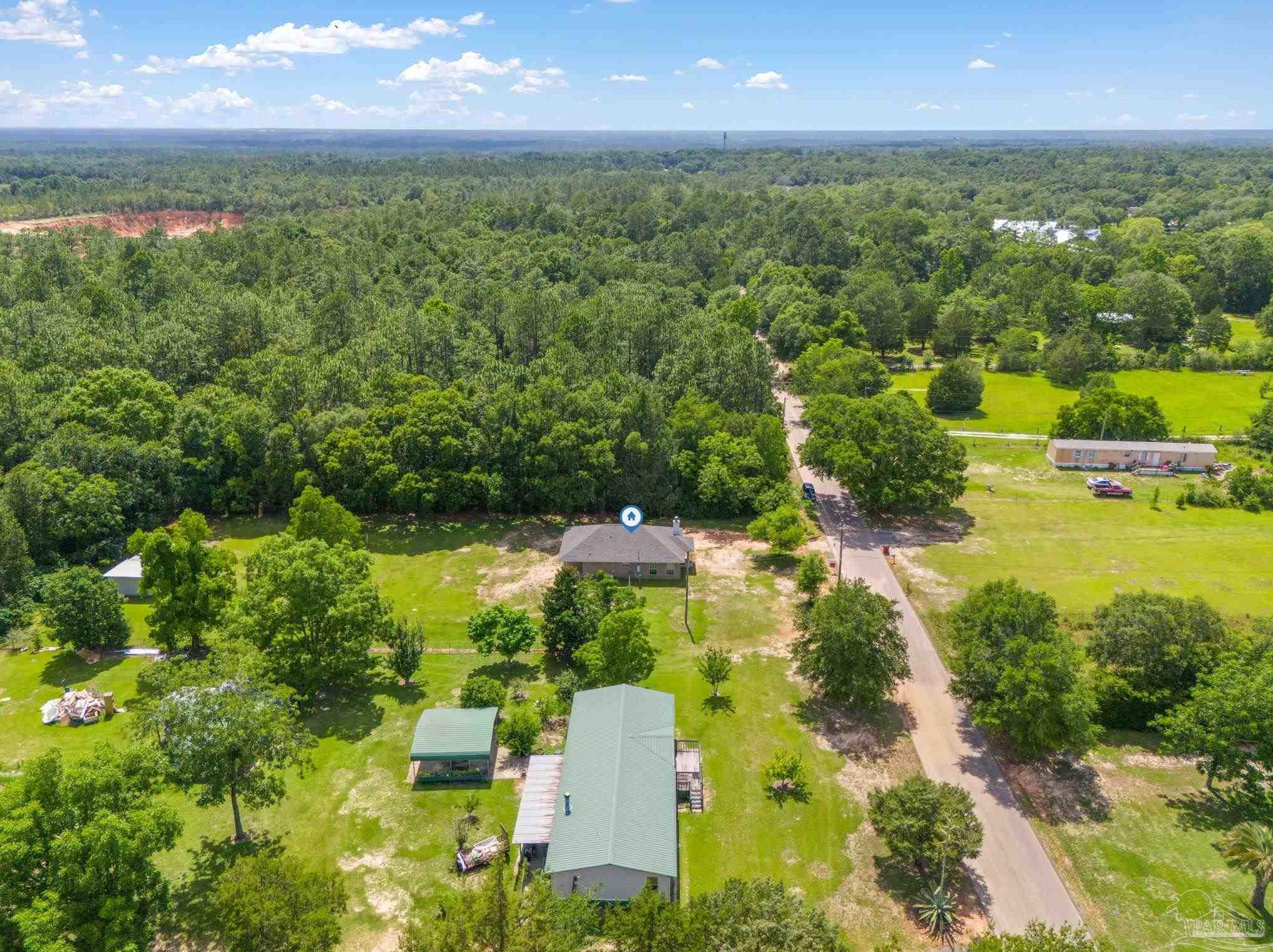 8553 Honeybee Ln, Milton FL  32583-2511 exterior