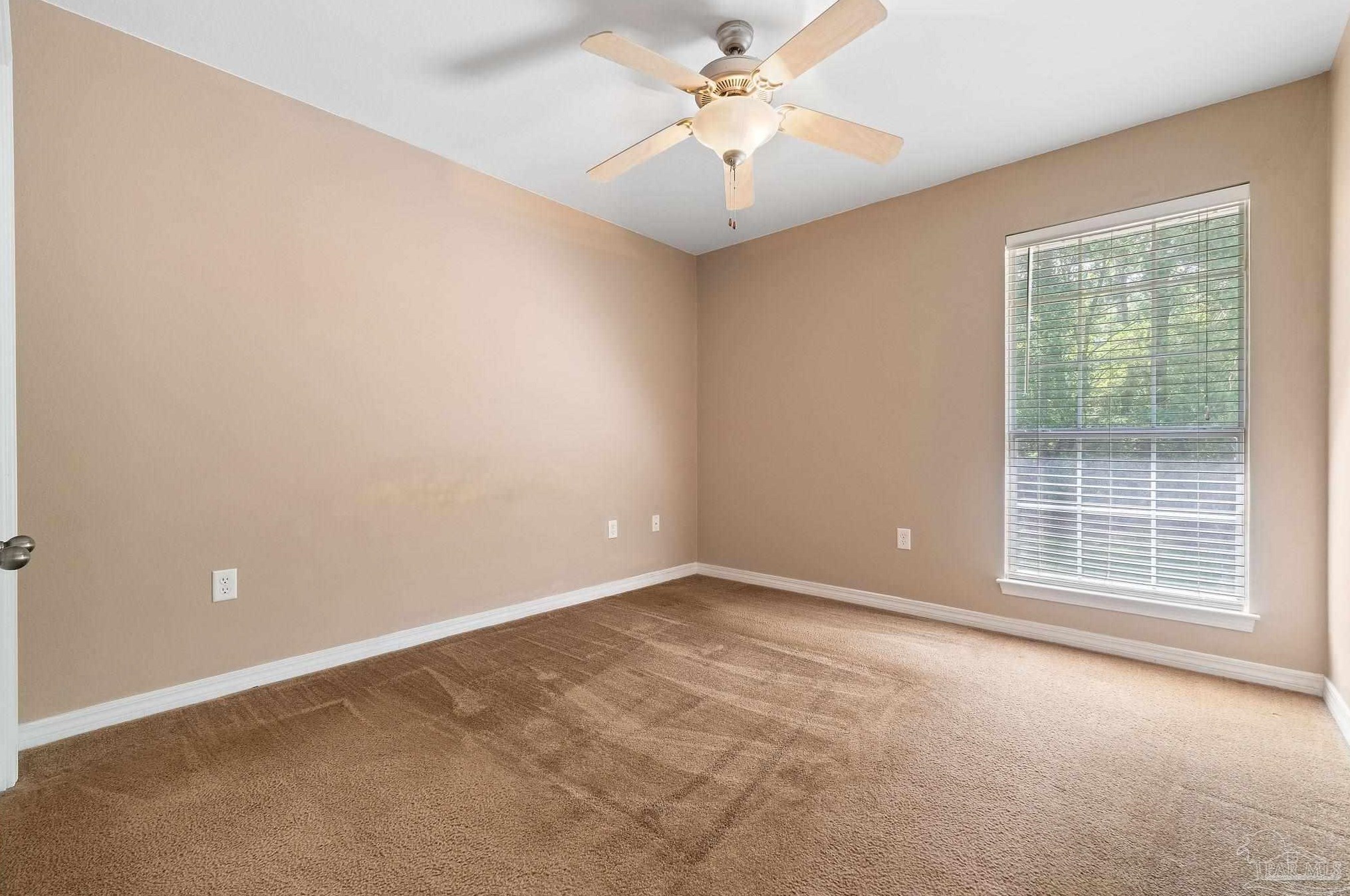 8553 Honeybee Ln, Milton FL  32583-2511 exterior