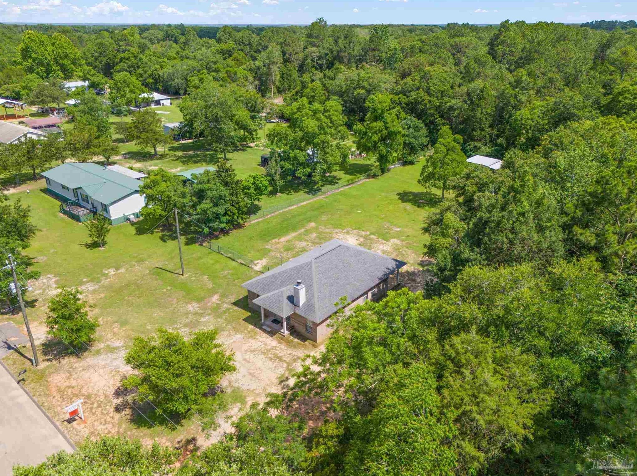 8553 Honeybee Ln, Milton FL  32583-2511 exterior