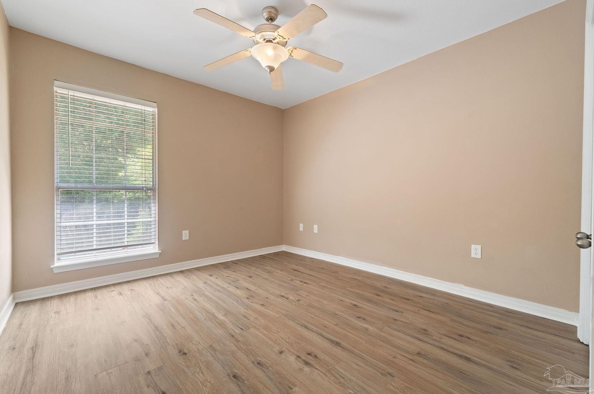 8553 Honeybee Ln, Milton FL  32583-2511 exterior