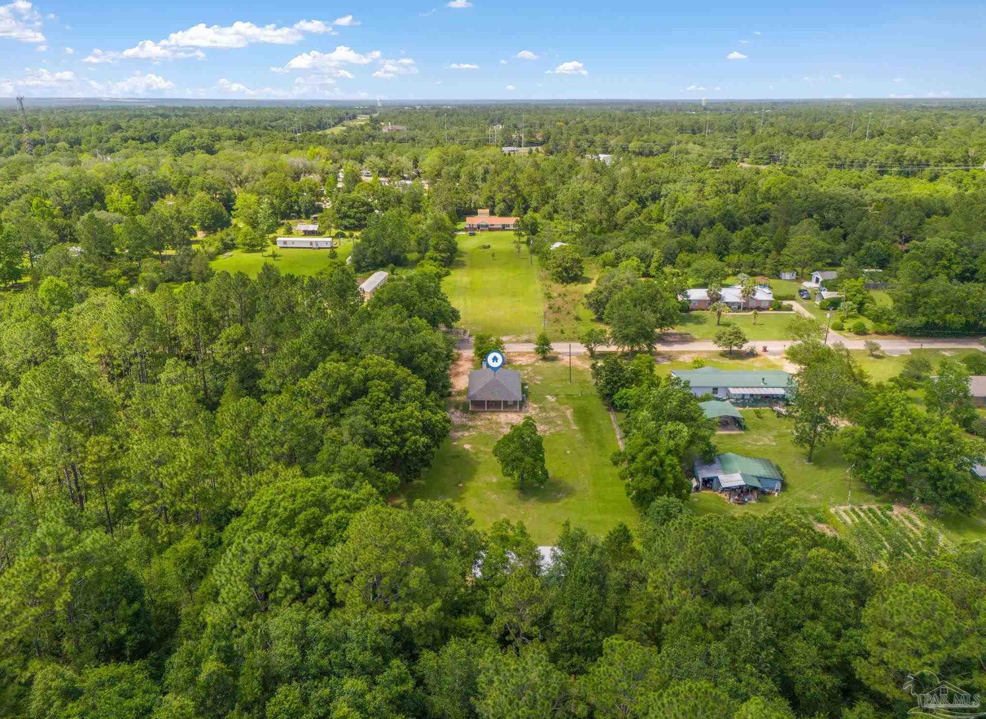 8553 Honeybee Ln, Milton FL  32583-2511 exterior