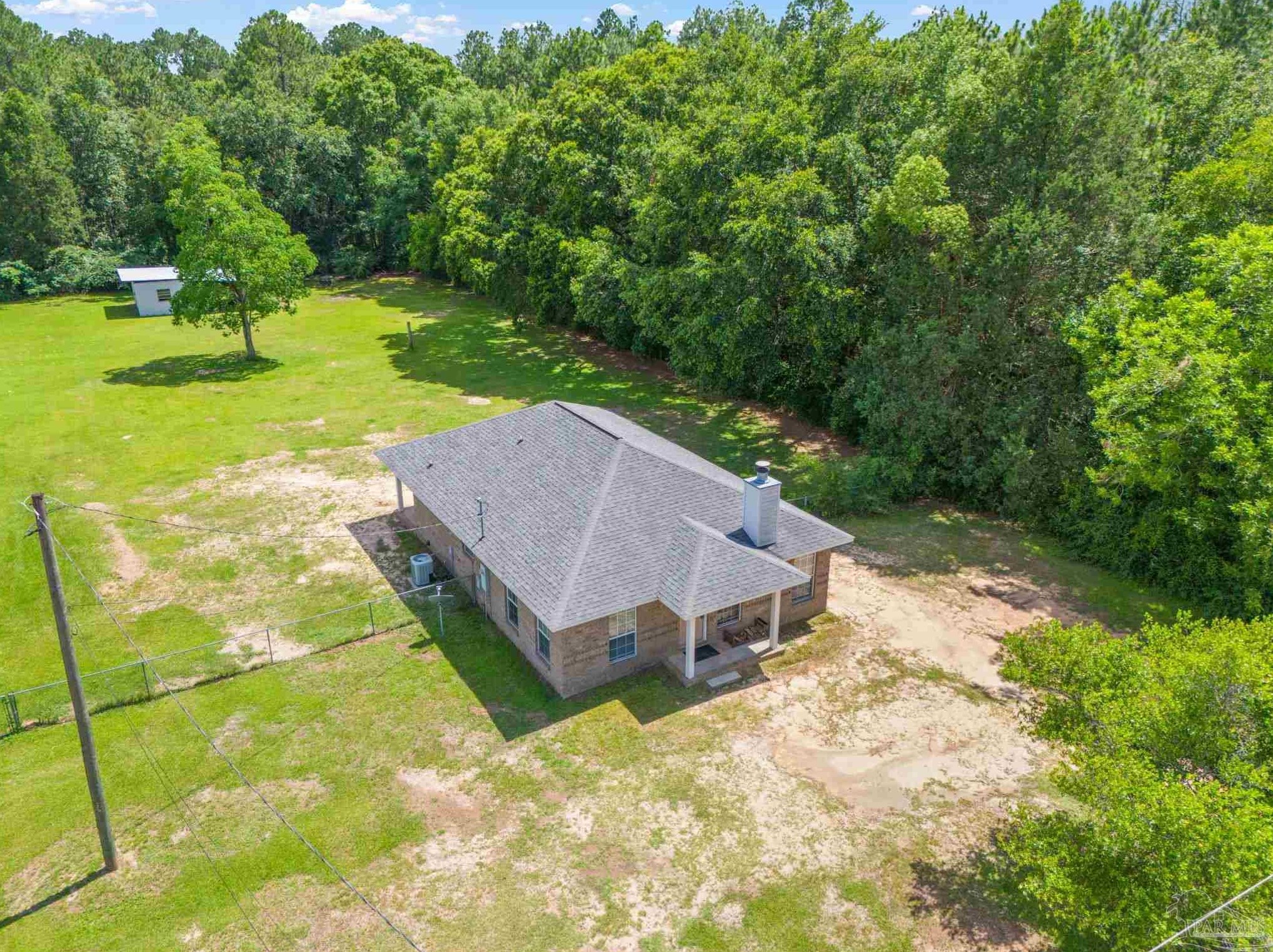 8553 Honeybee Ln, Milton FL  32583-2511 exterior