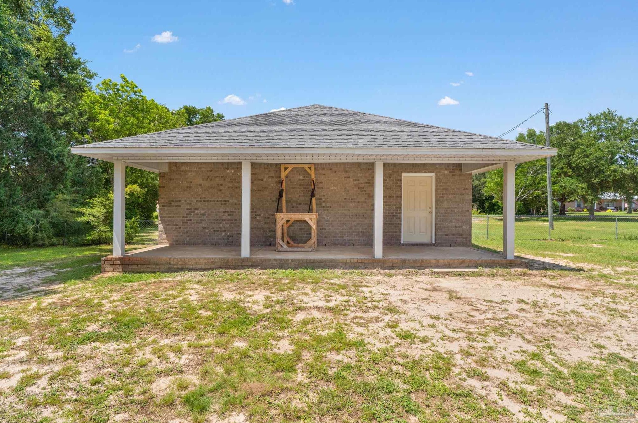 8553 Honeybee Ln, Milton FL  32583-2511 exterior