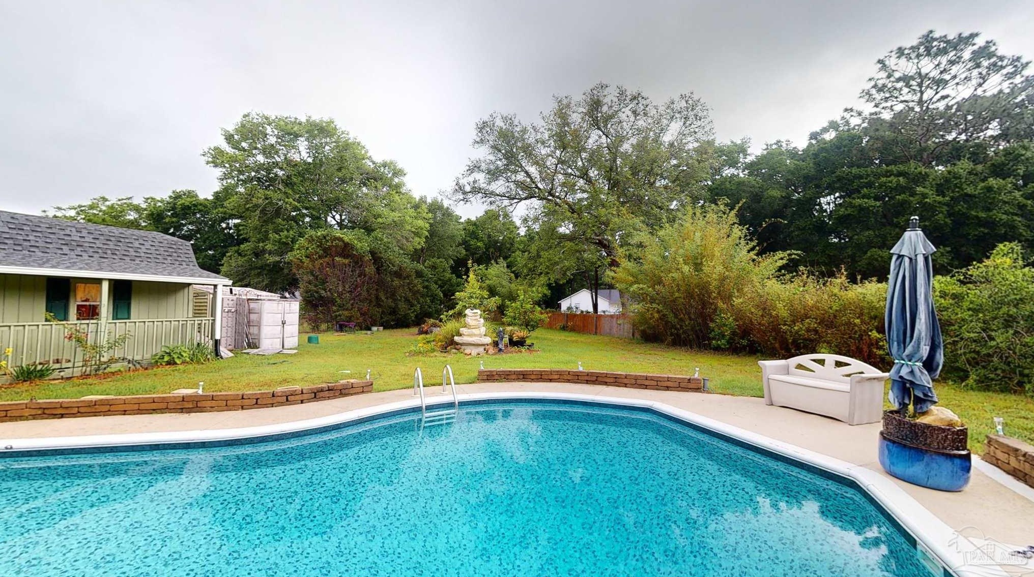 5709 Bentley Cir, Milton FL  32570-8726 exterior