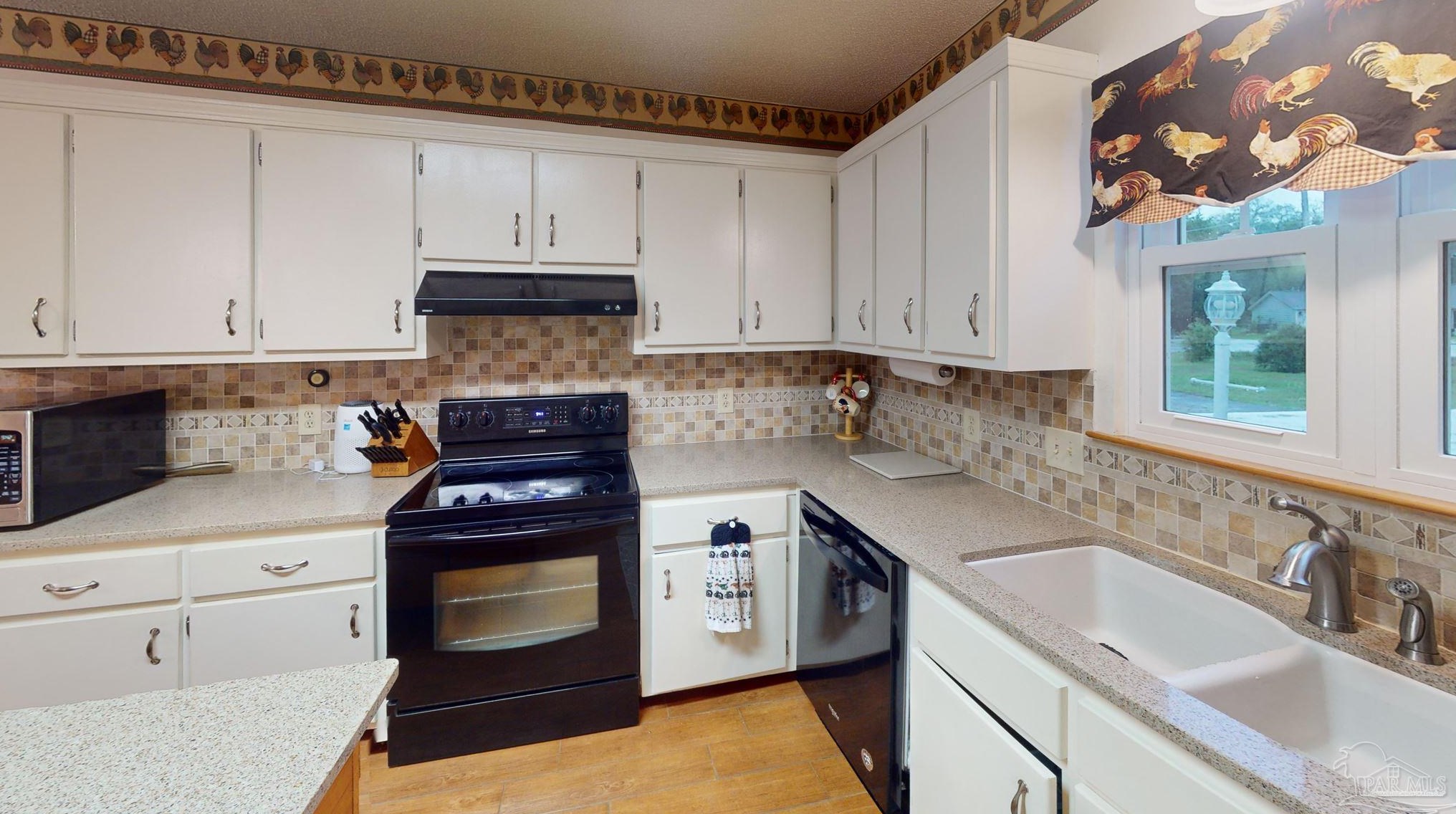 5709 Bentley Cir, Milton FL  32570-8726 exterior