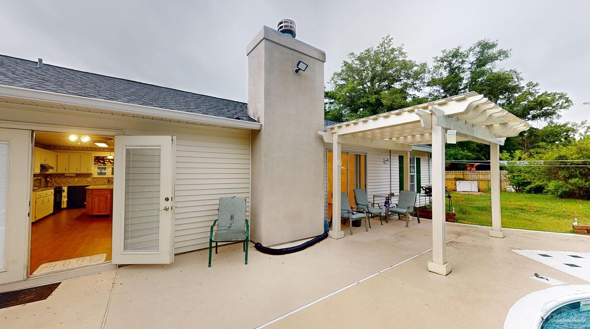 5709 Bentley Cir, Milton FL  32570-8726 exterior