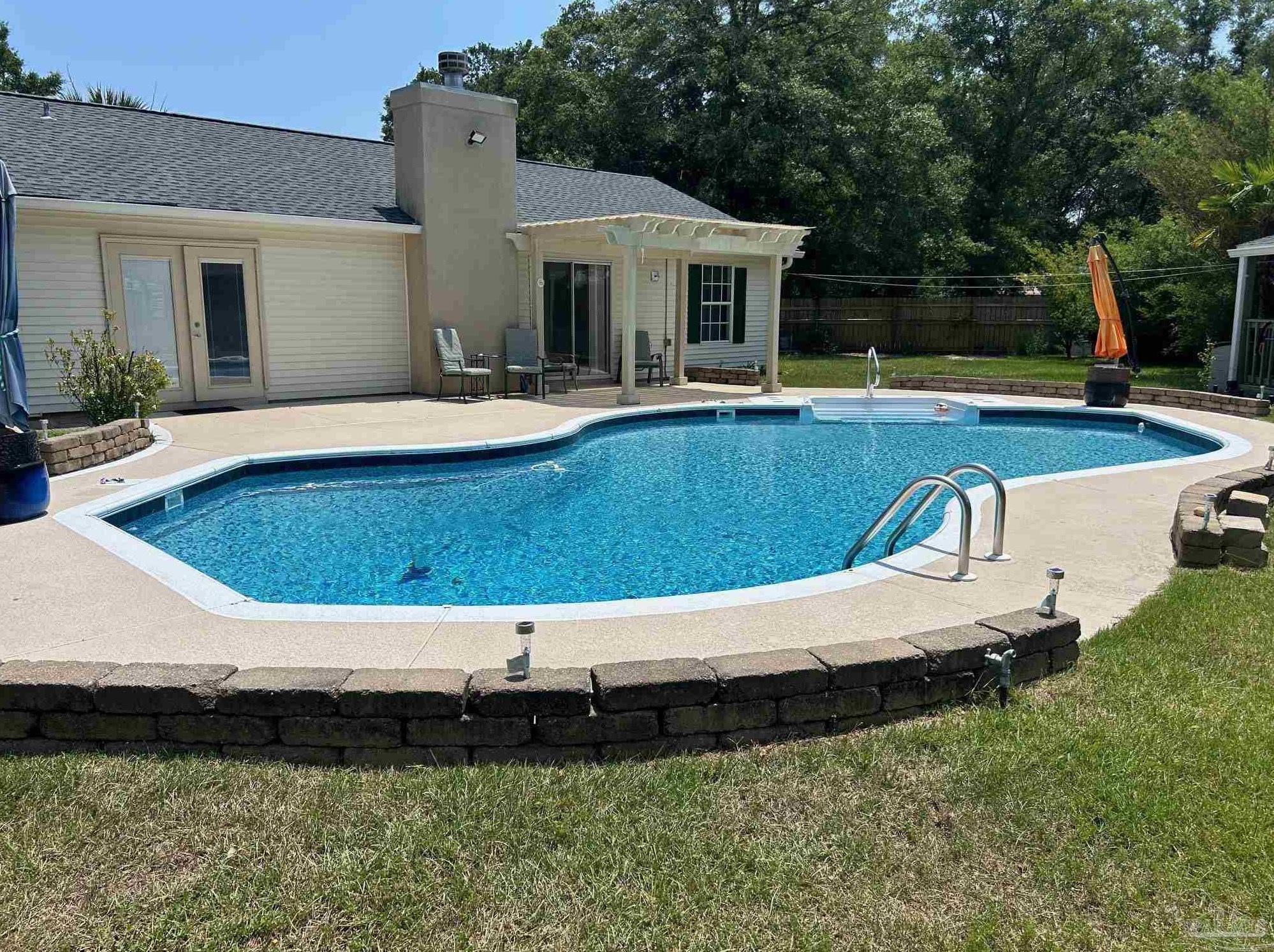 5709 Bentley Cir, Milton FL  32570-8726 exterior