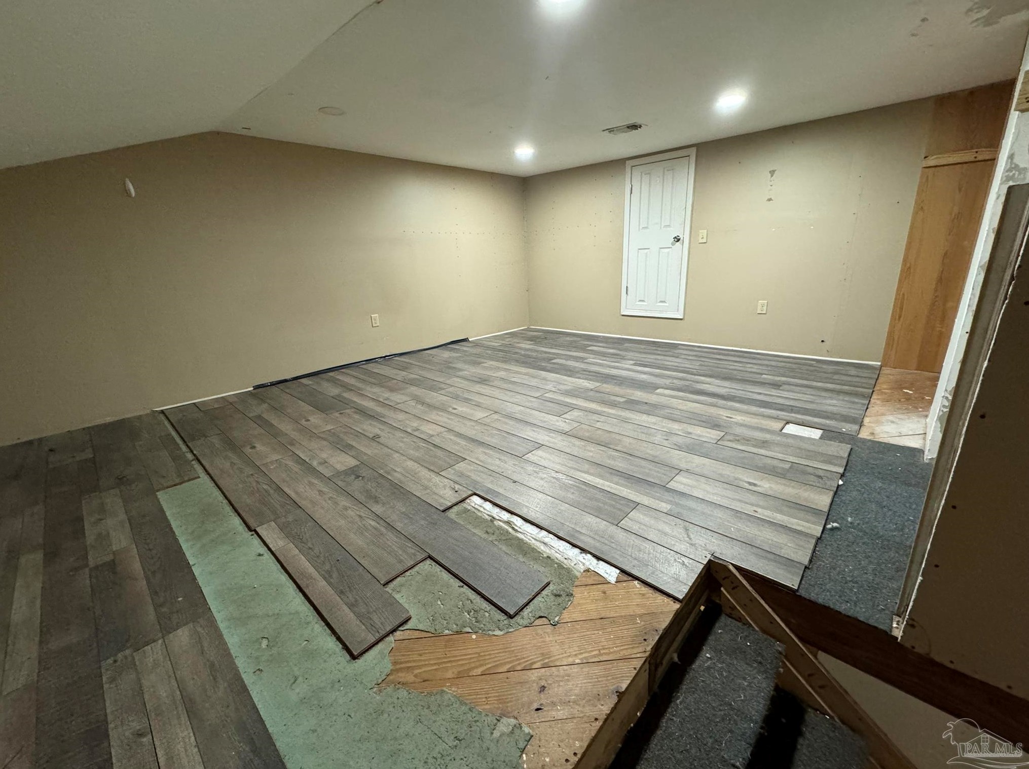 5364 Cathy St, Milton FL  32583-5393 exterior