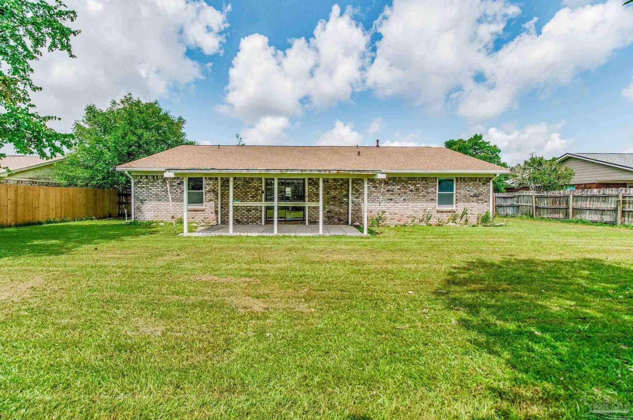 658 Cedar Blf Dr, Pensacola FL 32506-6229 exterior