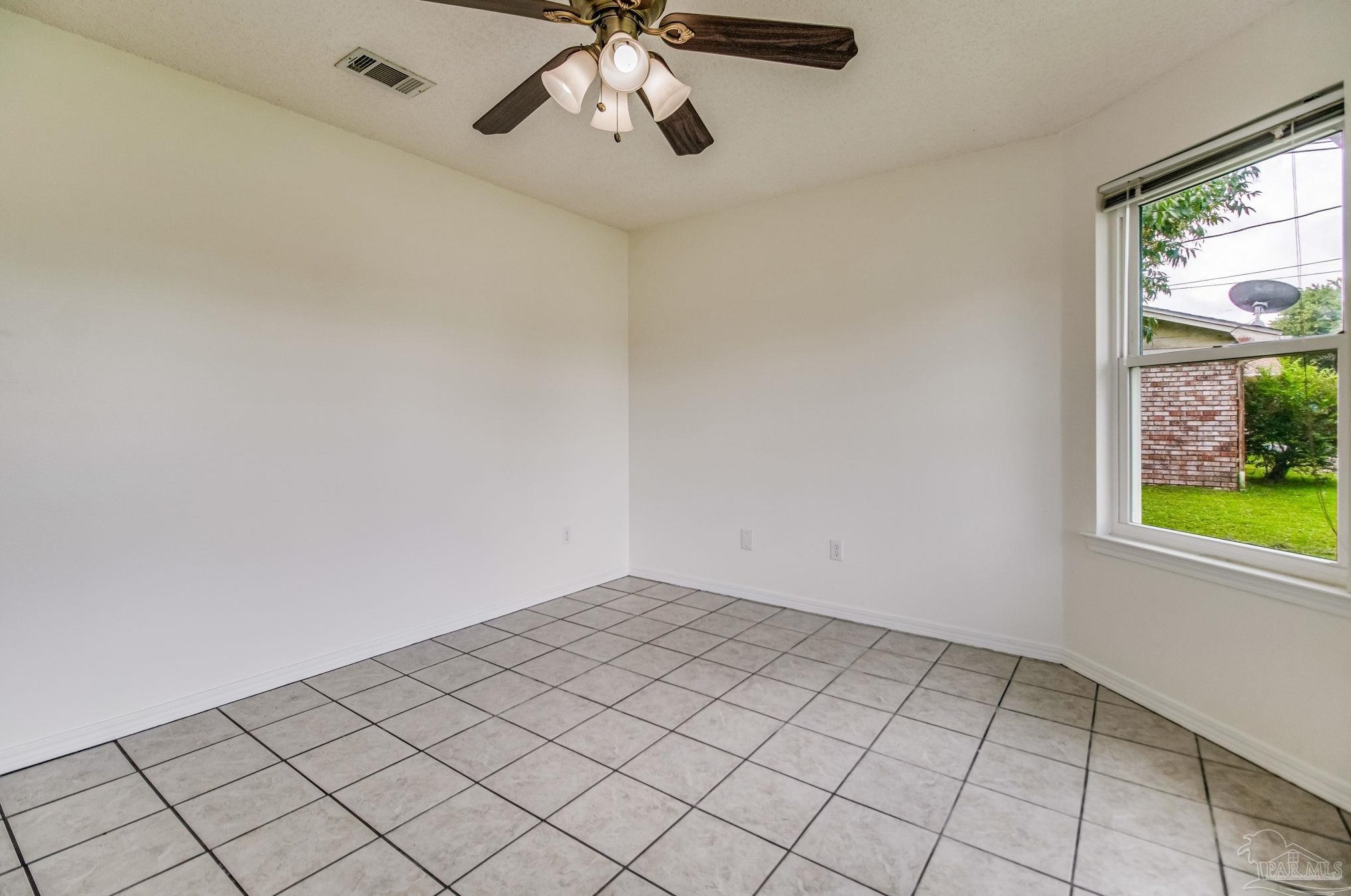 658 Cedar Blf Dr, Pensacola FL 32506-6229 exterior