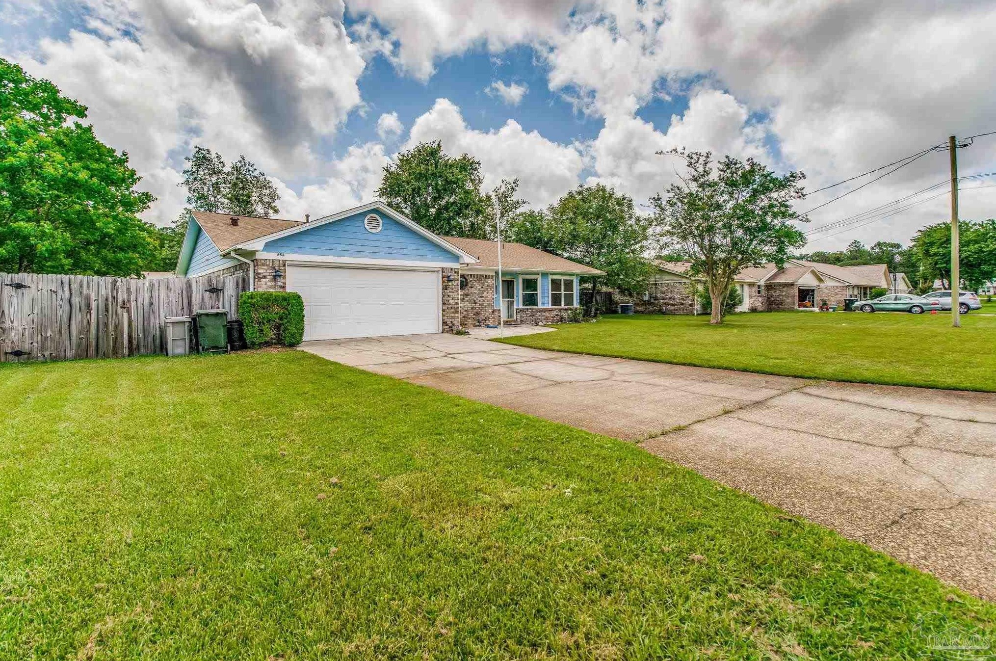 658 Cedar Blf Dr, Pensacola FL 32506-6229 exterior