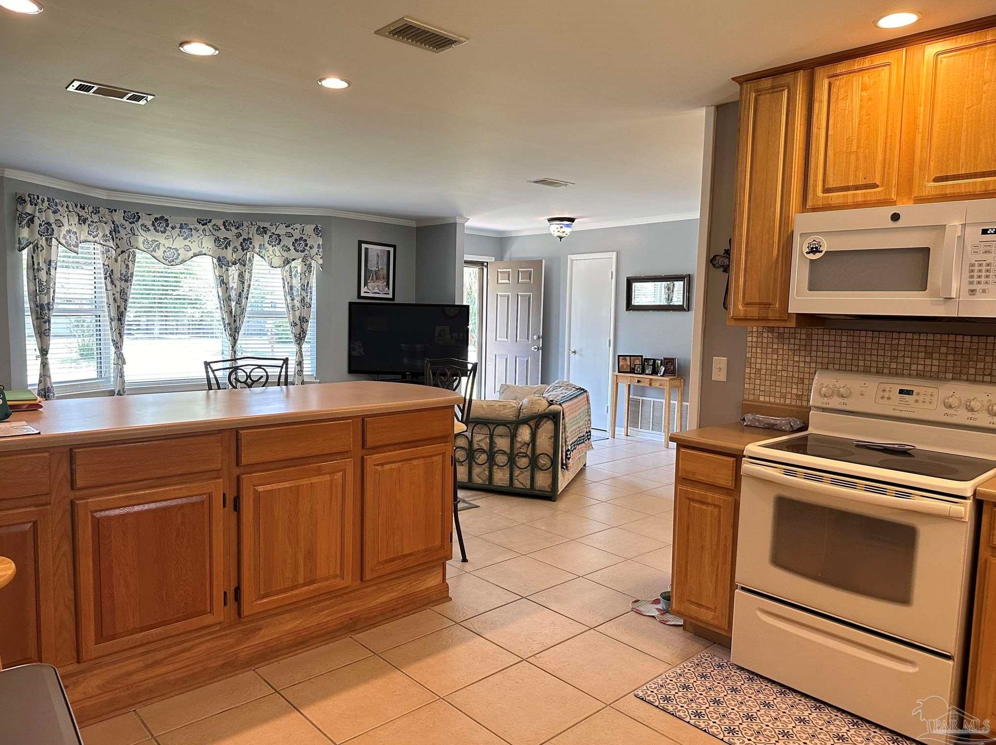 3150 Logan Dr, Pensacola FL 32503-6933 exterior