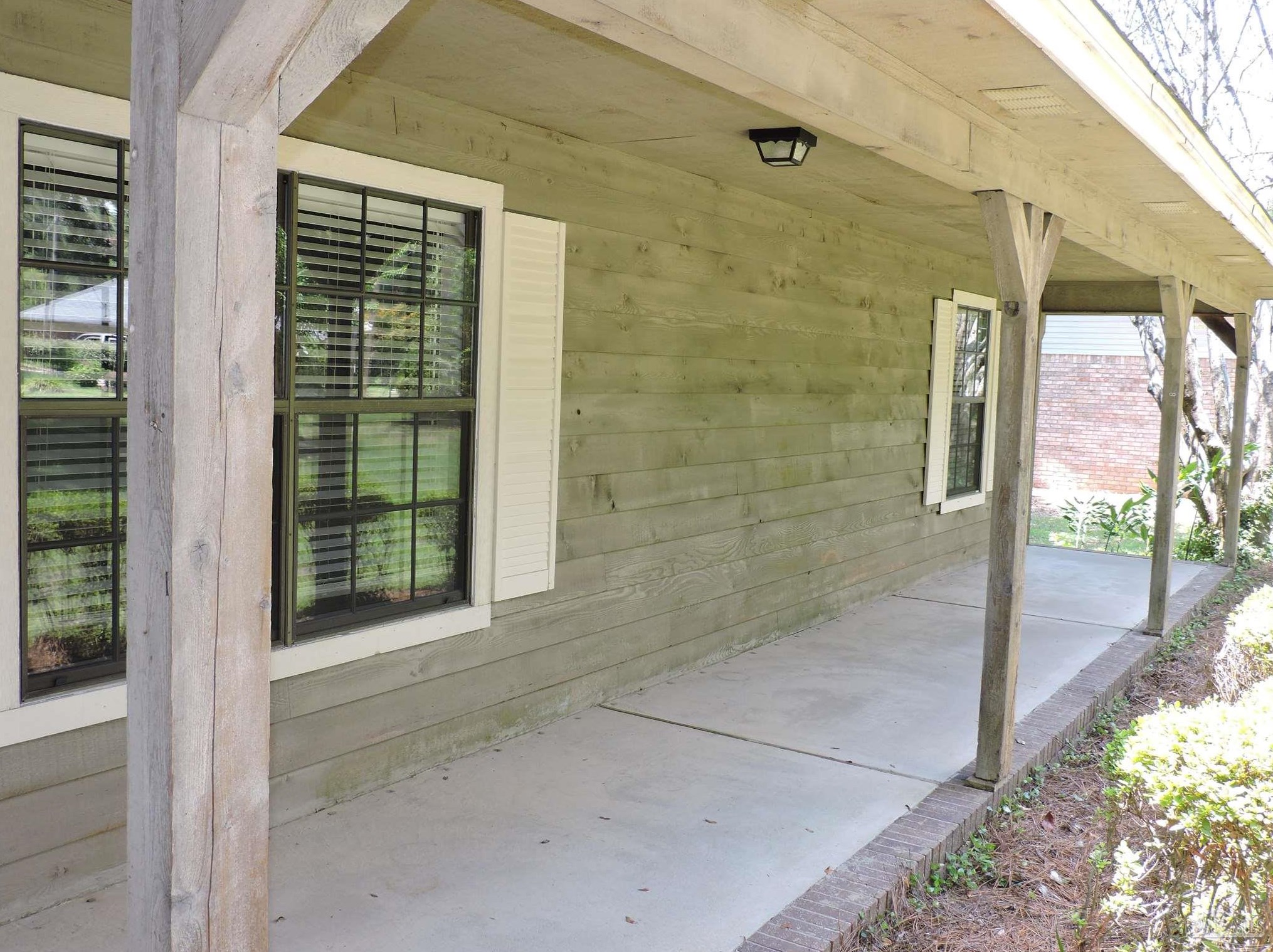 5261 Rowe Trl, Milton FL  32571-9546 exterior