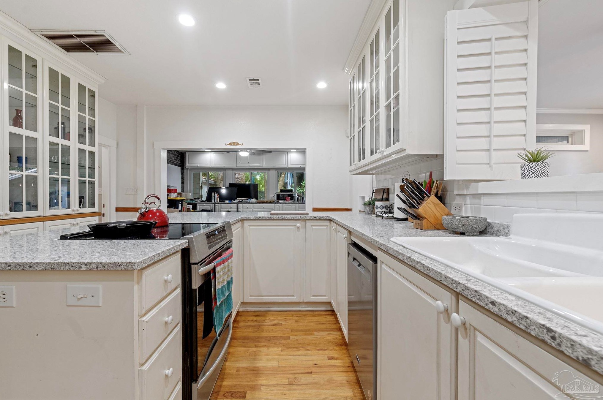 1020 Brainerd St, Pensacola FL  32501-2523 exterior