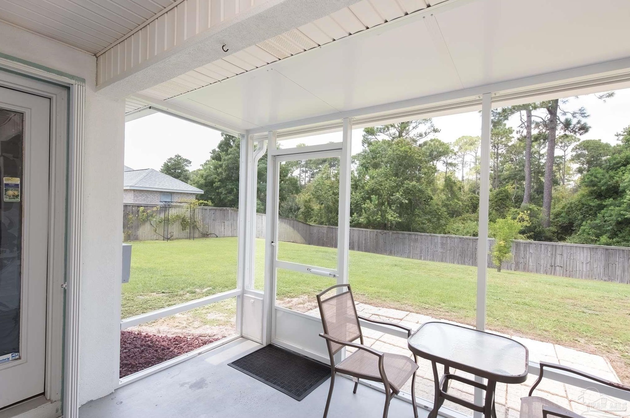 1048 Chandelle Lake Dr, Pensacola FL  32507-8124 exterior