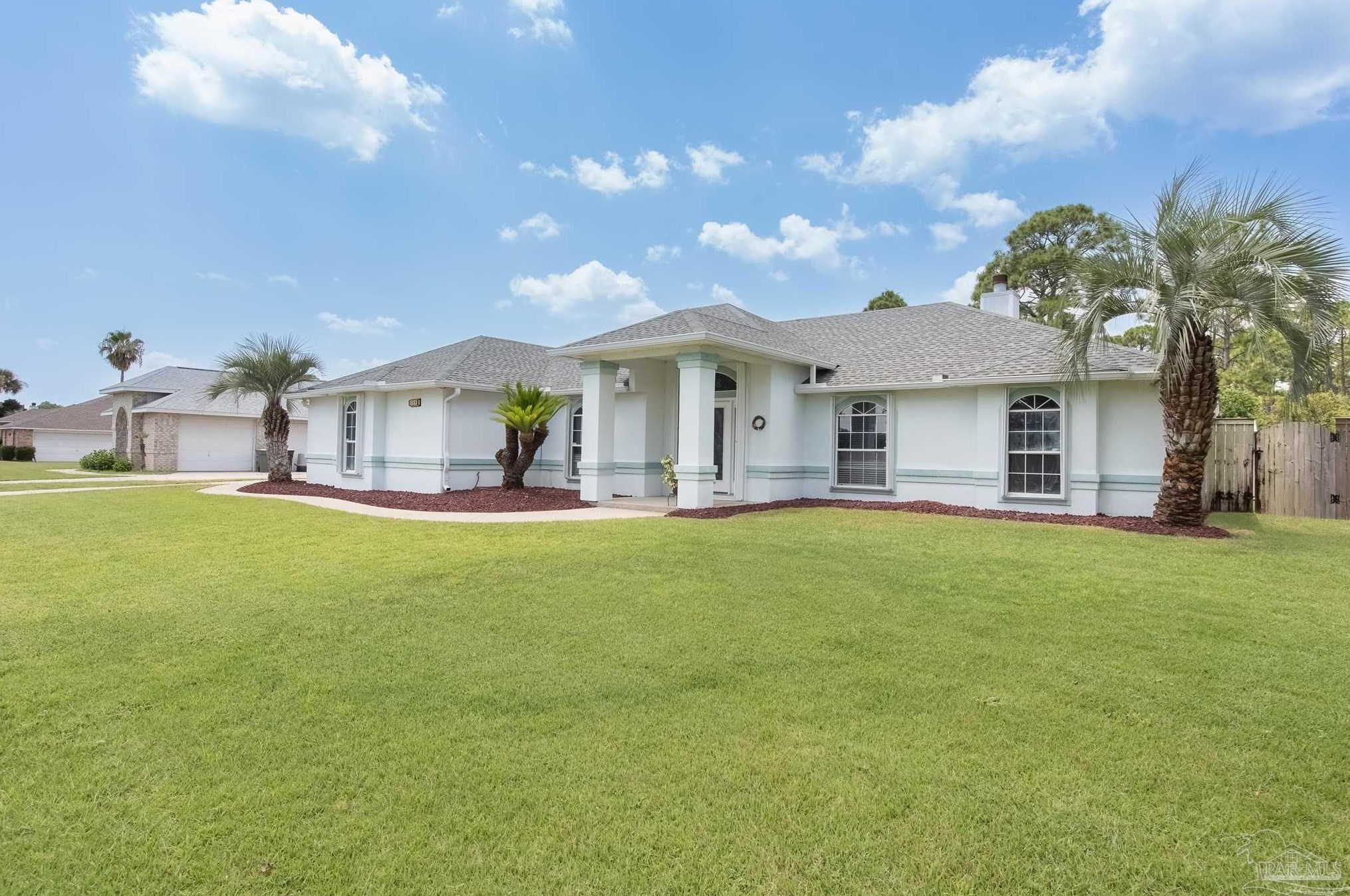 1048 Chandelle Lake Dr, Pensacola FL  32507-8124 exterior