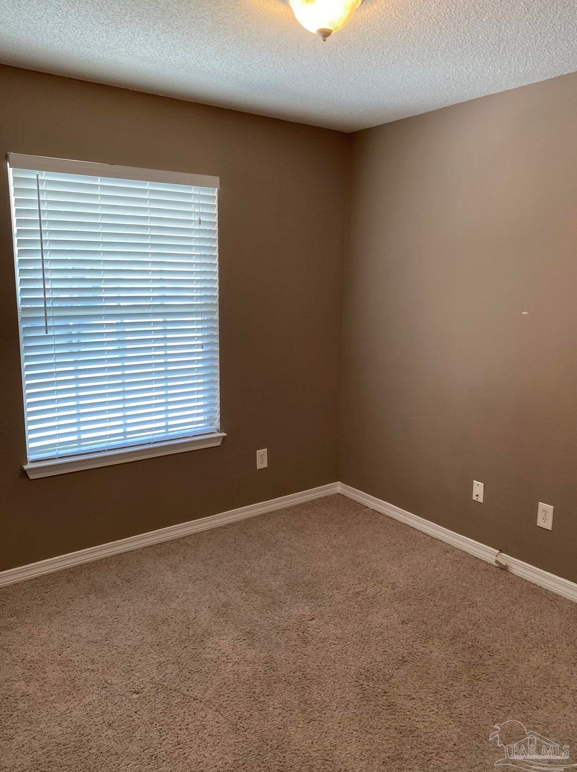 5859 Last Big Tree Ln, Pensacola FL  32505-2235 exterior