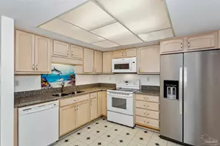 615 Bayshore Dr, Pensacola, FL 32507 - Photo 9