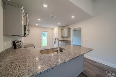 1074 Brimwood Cir #9A, Cantonment, FL 32533 - Photo 7