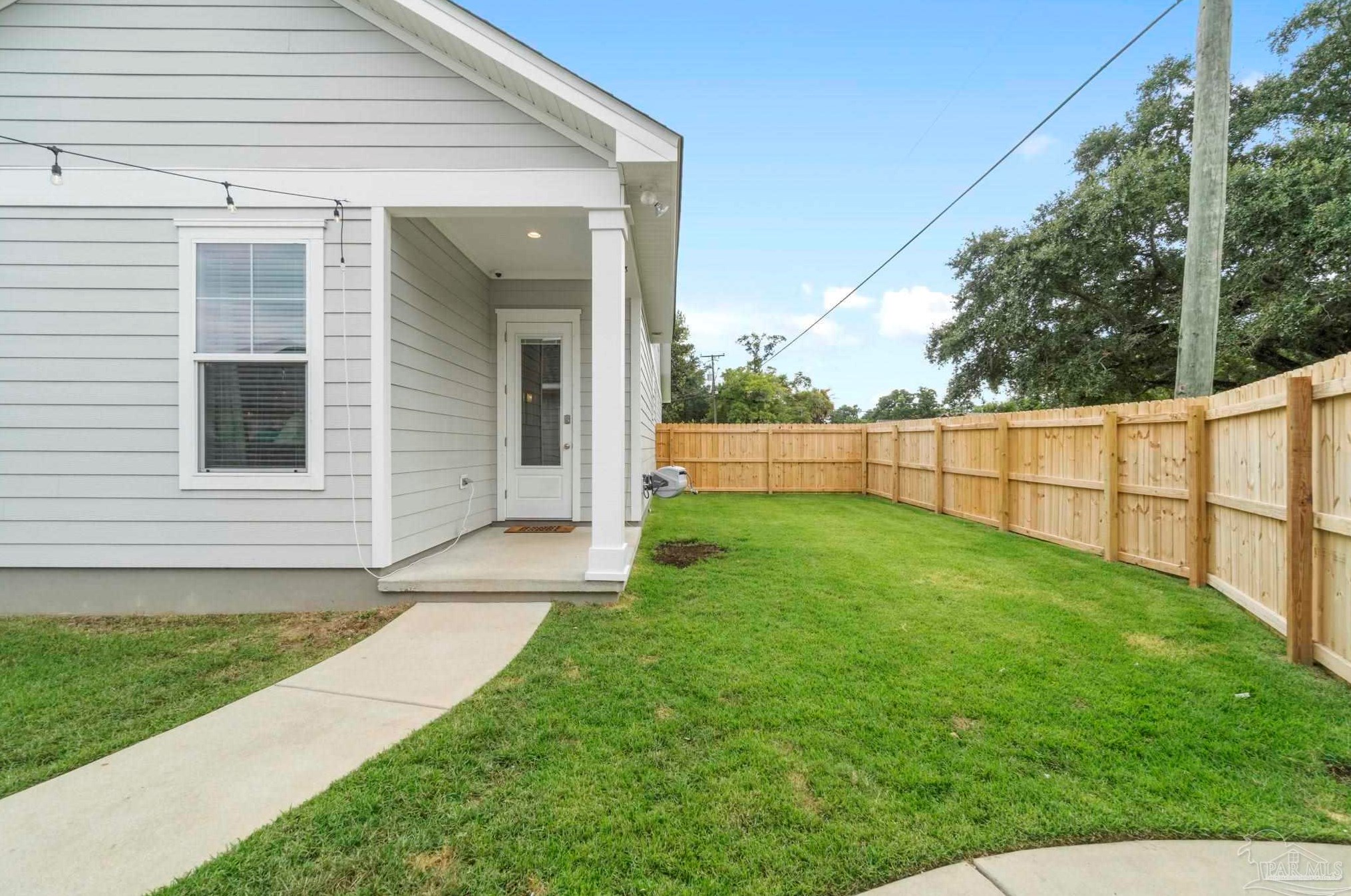 1600 Scott St, Pensacola FL 32501-1237 exterior