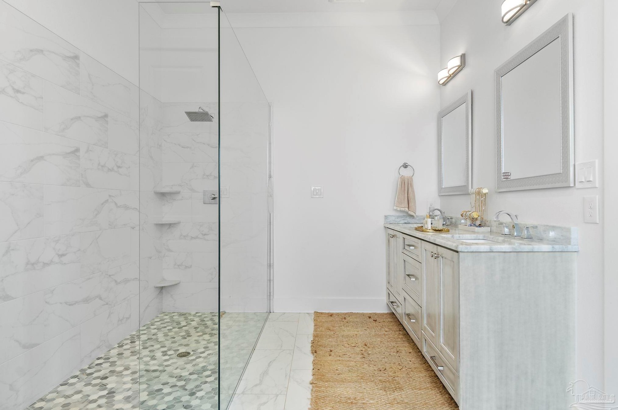 1600 Scott St, Pensacola FL 32501-1237 exterior