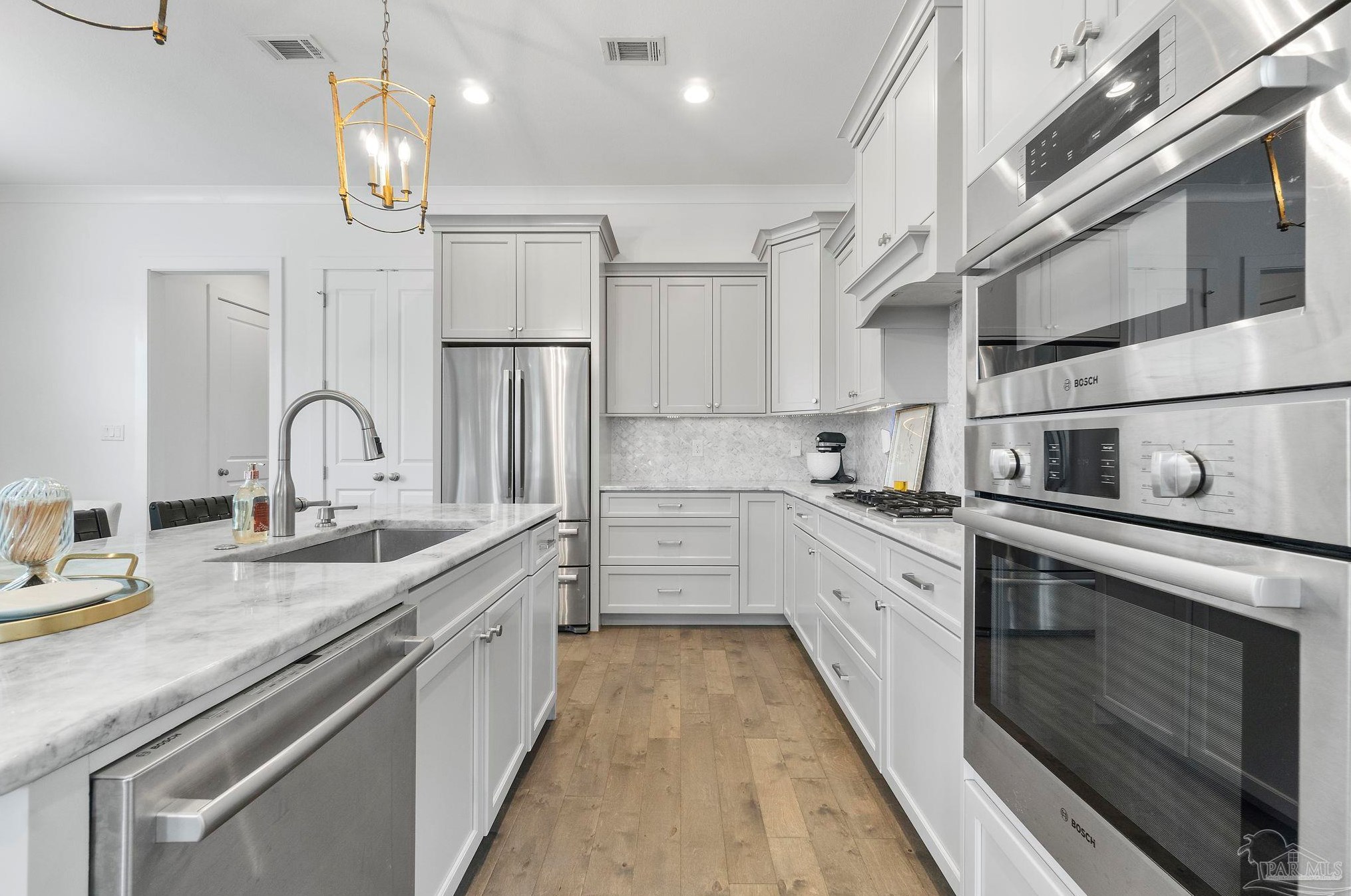 1600 Scott St, Pensacola FL 32501-1237 exterior