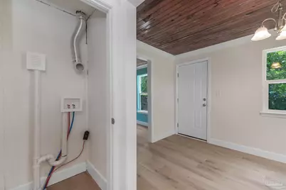 211 Broadmoor Ln, Pensacola, FL 32507 - Photo 11