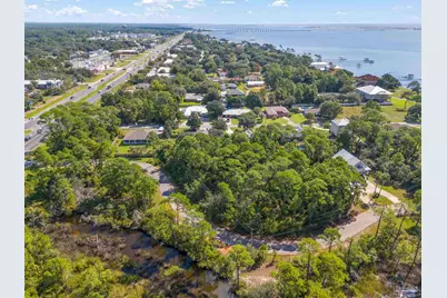 7924 Newport St, Navarre, FL 32566 - Photo 5