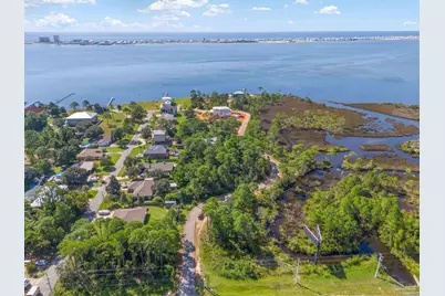 7924 Newport St, Navarre, FL 32566 - Photo 13