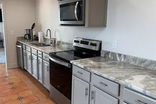 300 Pensacola Beach Rd, Gulf Breeze, FL 32561 - Photo 9