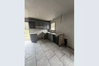 9985 Paws Rd, Milton, FL 32570 - Photo 9