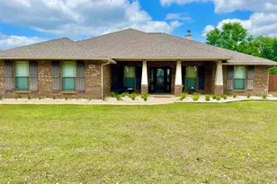 2924 Sundance Ln, Cantonment, FL 32533 - Photo 1