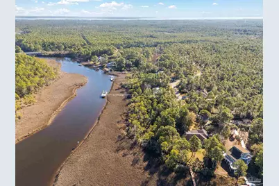 5690 Tarpon Ct, Milton, FL 32583 - Photo 13