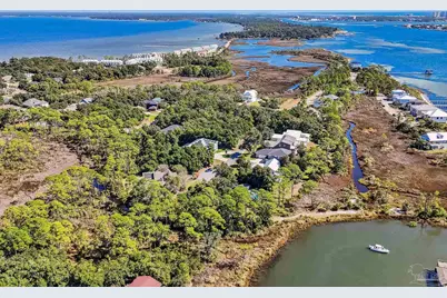 16299 Narwhal Dr, Pensacola, FL 32507 - Photo 9