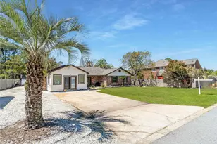 1609 Sumatra Ln, Gulf Breeze, FL 32563 - Photo 3
