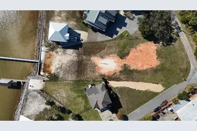 81 Bayshore Dr, Pensacola, FL 32507 - Photo 7