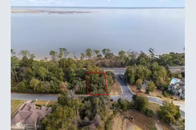 3002 Pelican Ln, Pensacola, FL 32514 - Photo 1