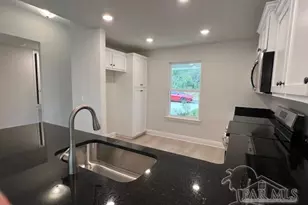 1006 Brimwood Cir, Cantonment, FL 32533 - Photo 3