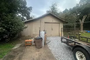 335 Vera St, Pensacola, FL 32514 - Photo 43