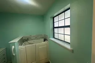 335 Vera St, Pensacola, FL 32514 - Photo 15