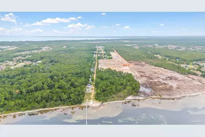 1437 Suncrest St, Gulf Breeze, FL 32563 - Photo 9